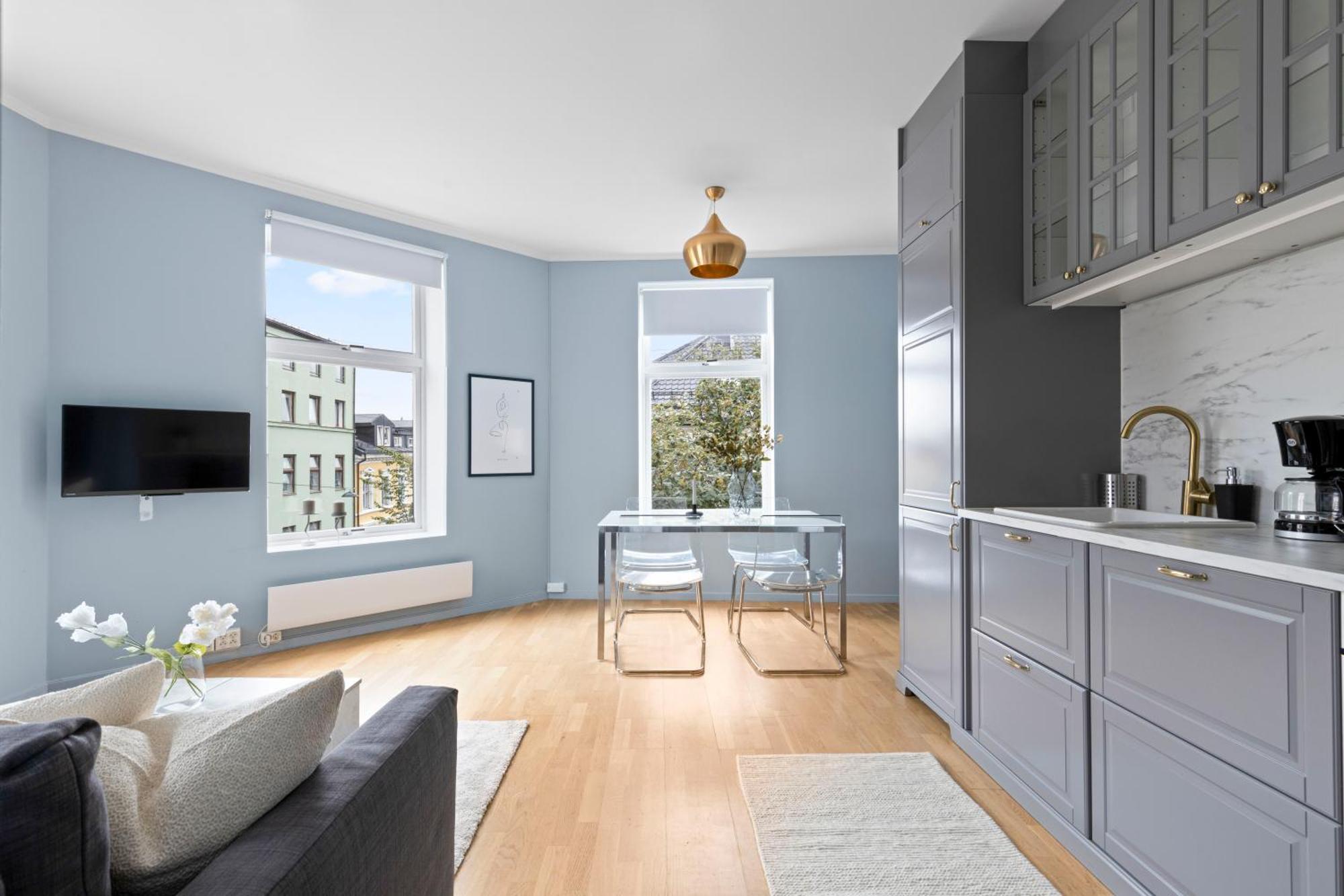 Modern And Bright Apartment In Central Осло Экстерьер фото