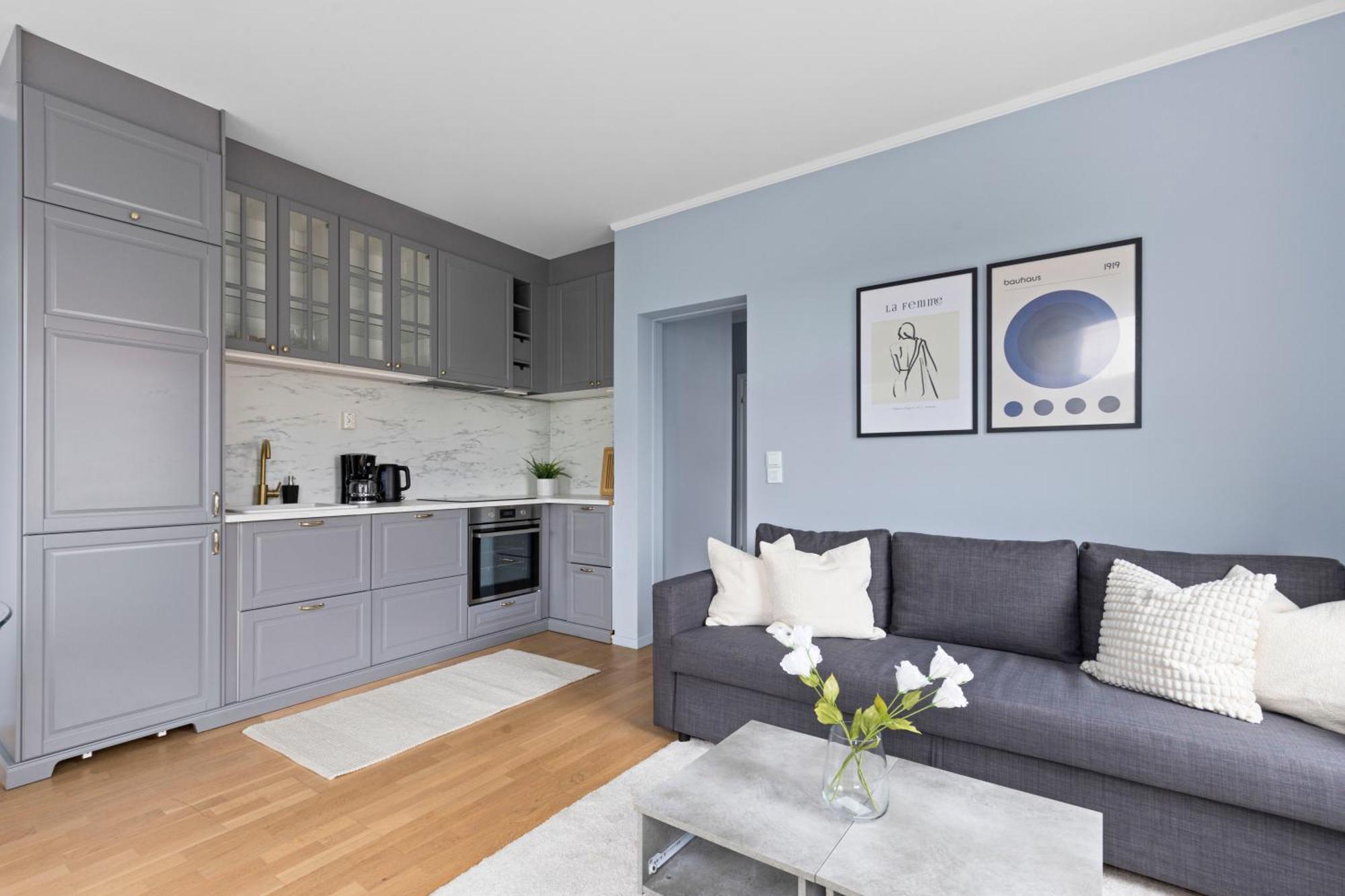 Modern And Bright Apartment In Central Осло Экстерьер фото